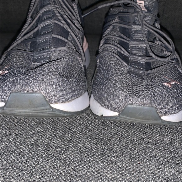 Puma gray and Pink Streamlined Sneakers - Picture 3 of 6